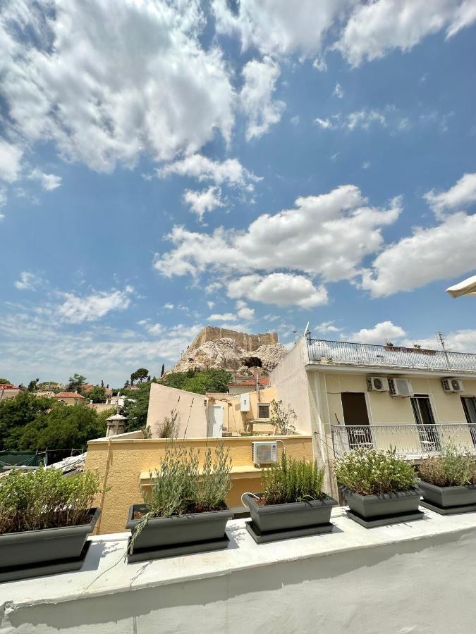 Step One | Luxury Suites Right In The Heart Of Acropolis Next To Metro Station Athen Eksteriør bilde